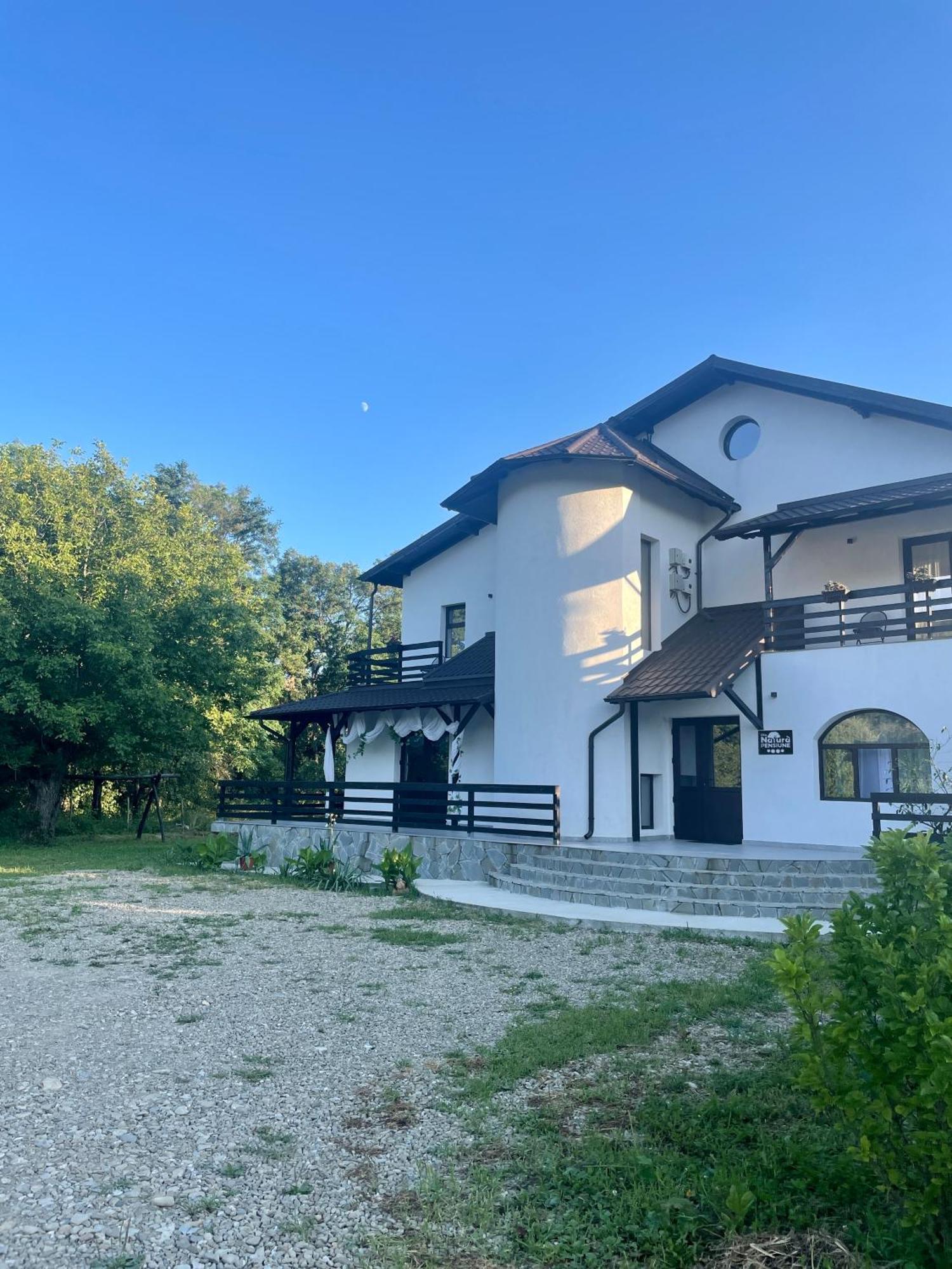 Din Natura Varbilau Exterior foto