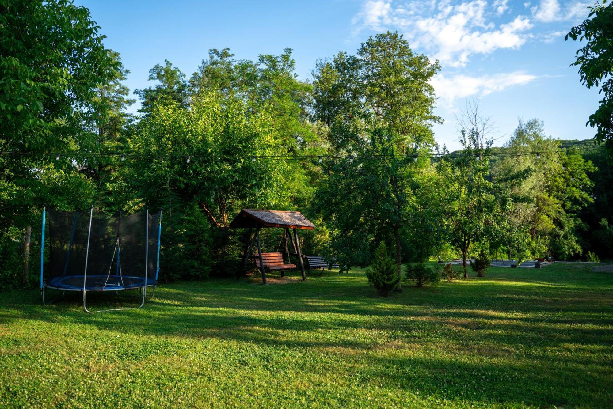 Din Natura Varbilau Exterior foto