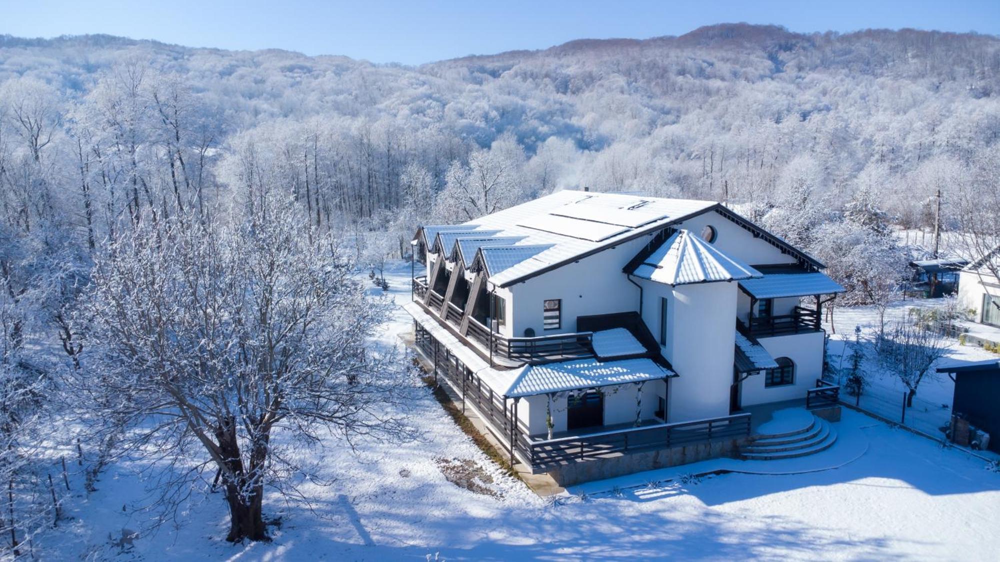 Din Natura Varbilau Exterior foto