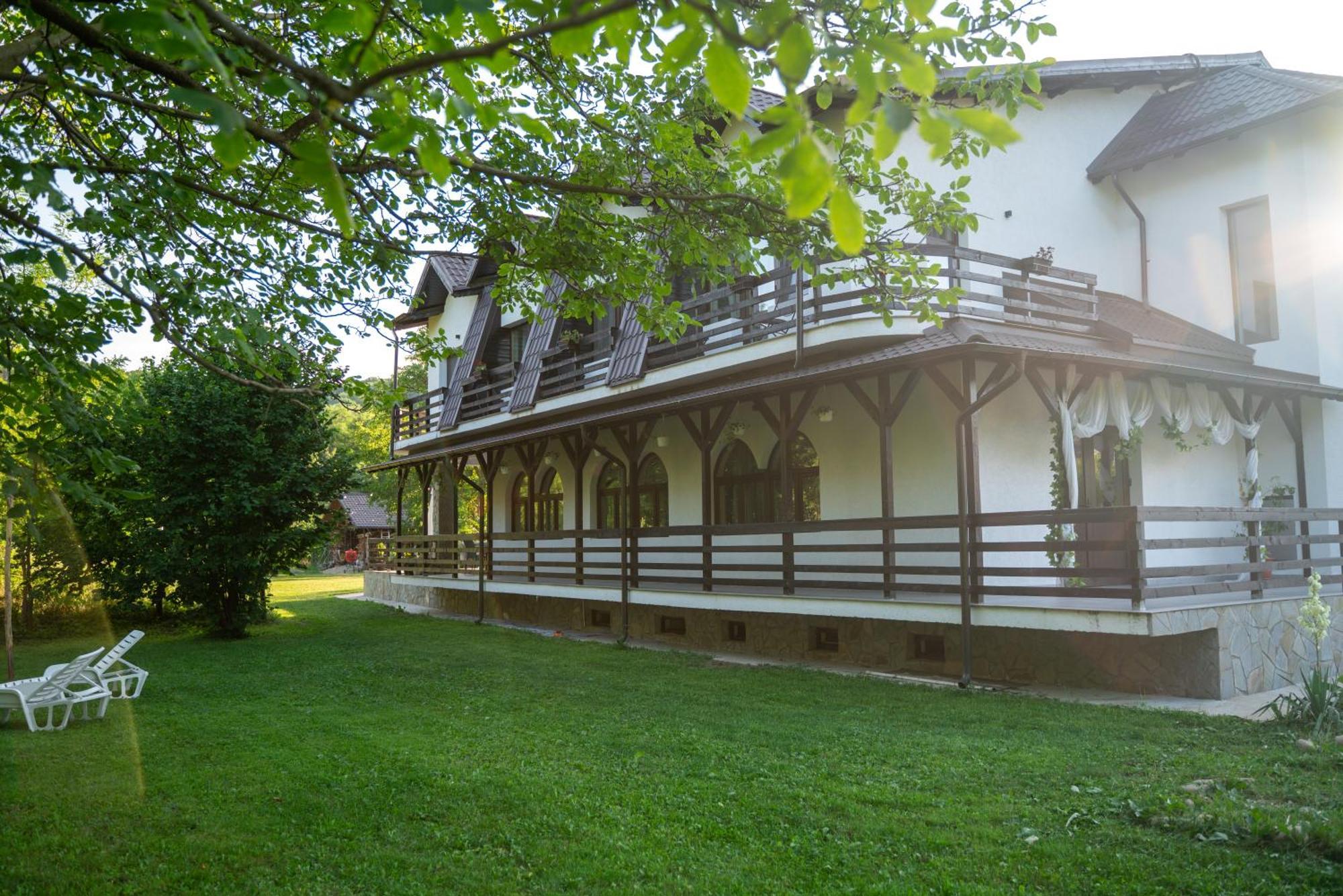 Din Natura Varbilau Exterior foto