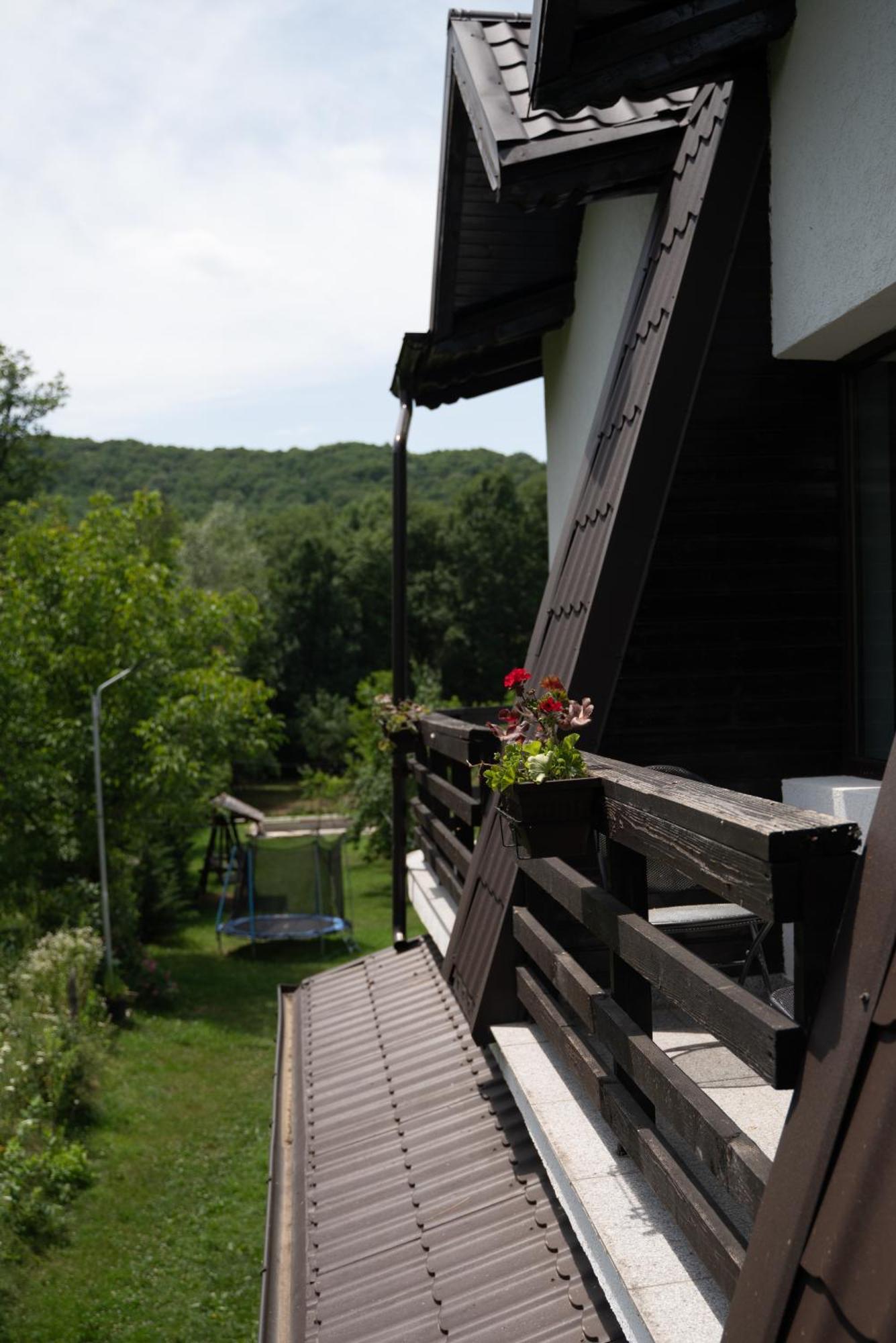 Din Natura Varbilau Exterior foto