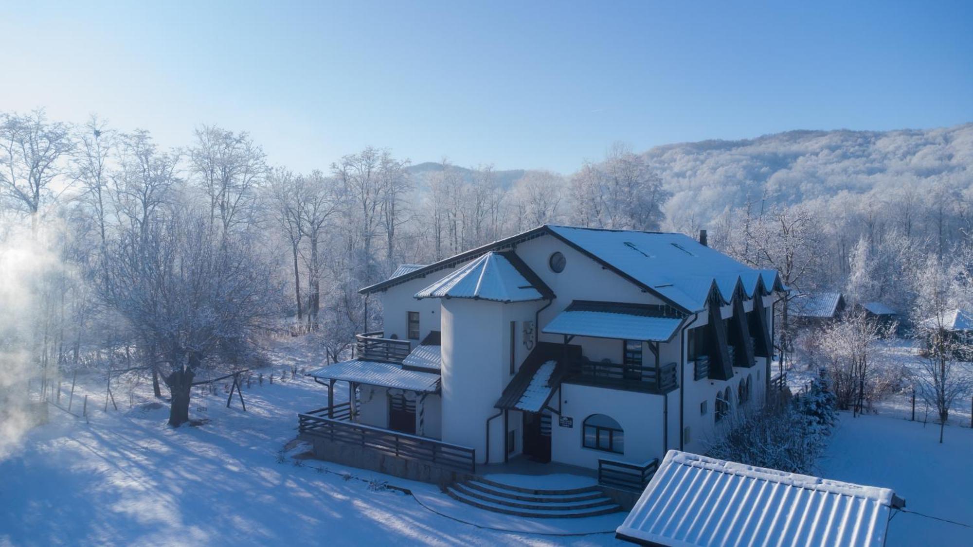 Din Natura Varbilau Exterior foto